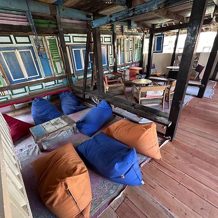 吉利特拉旺安 吉利拉波希米亚旅馆旅舍 外观 照片